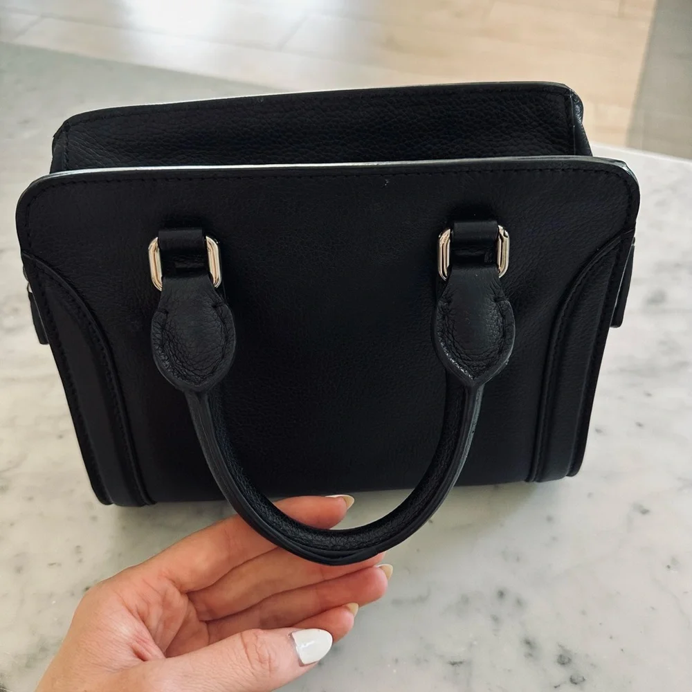 Alexander McQueen Mini Black Skull Bag - Picture 7 of 7
